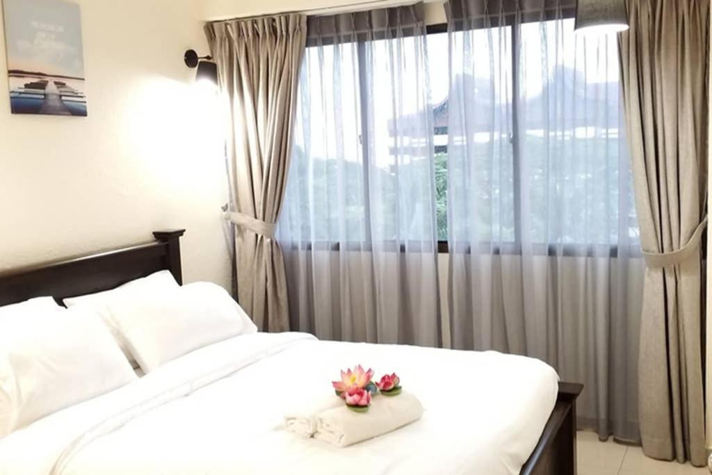 Poolview Resort Batu Ferringhi 502 - 2 Rooms Exterior foto