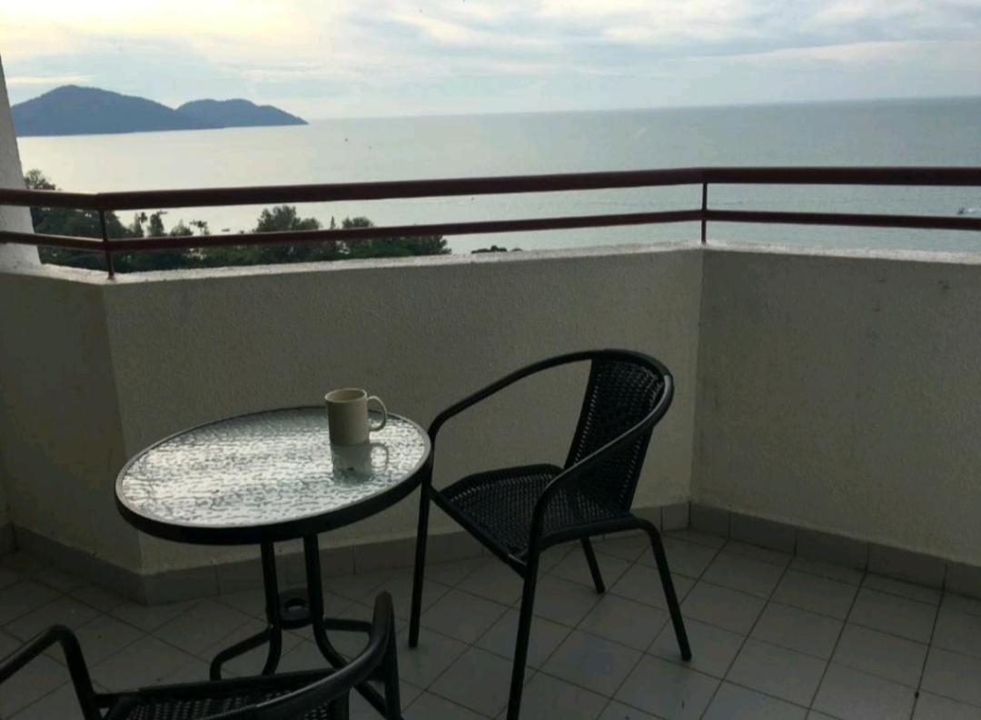 Poolview Resort Batu Ferringhi 502 - 2 Rooms Exterior foto
